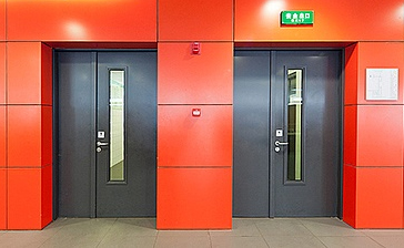 淄博消防器材:乙級(jí)防火門用在哪里？怎么避免防火門的隔熱不良情況？